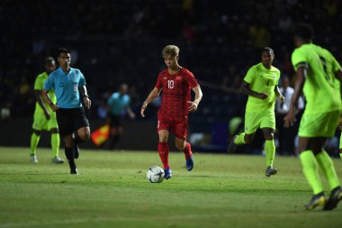 Buriram, Tayland - 8 Haziran. 2019: Nguyn Cng Phng # 10 Vietnam Oyuncusu Kings Cup final maçı sırasında Chang Arena, Buriram, Tayland 'da Curacao' ya karşı