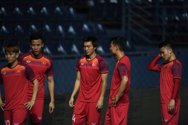 Buriram, Tayland - 3 Haziran 2019: Chang arena, Buriram, Tayland 'daki King Cup 2019 turnuvası öncesinde Vietnam' ın tanımlanamayan oyuncusu