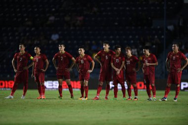 Buriram, Tayland - 8 Haziran 2019: Kings Cup final maçı sonrasında Buriram, Tayland 'da Curacao ile oynanan maçta Vietnam Oyuncuları