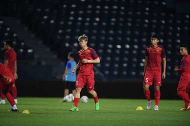 Buriram, Tayland - 3 Haziran 2019: Nguyn Cng Phng # 10 Vietnam oyuncusu turnuvanın King Cup 2019 'u öncesinde Chang Arena, Buriram, Tayland