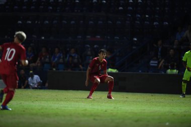 Buriram, Tayland - 8 Haziran 2019: Vn Hu # 5 Vietnam 'da Kings Cup final maçı sırasında Chang Arena, Buriram, Tayland' da Curacao 'ya karşı