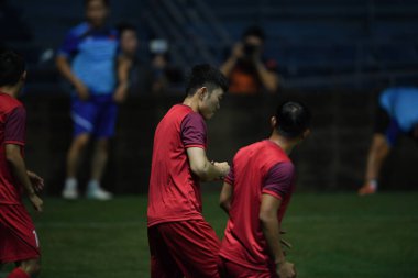Buriram, Tayland - 3 Haziran 2019: Lng Xun Trng # 6 Vietnam futbolcusu 2019 turnuvası öncesinde Chang Arena, Buriram, Tayland