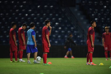 Buriram, Tayland - 3 Haziran 2019: Chang arena, Buriram, Tayland 'daki King Cup 2019 turnuvası öncesinde Vietnam' ın tanımlanamayan oyuncusu