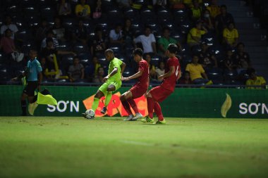 Buriram, Tayland - 8 Haziran 2019: Gevaro Giomar Magno Nepomuceno # 11 Curacao Oyuncusu Chang Arena, Buriram, Tayland 'da oynanan Kings Cup final maçı sırasında