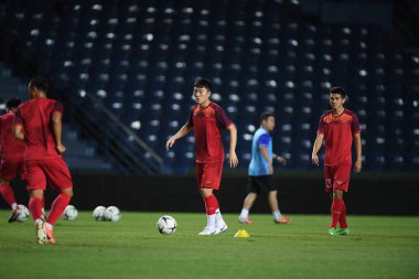 Buriram, Tayland - 3 Haziran 2019: Lng Xun Trng # 6 Vietnam futbolcusu 2019 turnuvası öncesinde Chang Arena, Buriram, Tayland