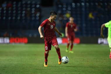 Buriram, Tayland - 8 Haziran 2019: Nguyn Quang Hi # 19 Kings Cup final karşılaşmasında Curacao 'ya karşı Chang Arena, Buriram, Tayland