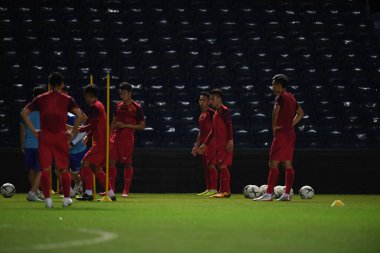 Buriram, Tayland - 3 Haziran 2019: Chang arena, Buriram, Tayland 'daki King Cup 2019 turnuvası öncesinde Vietnam' ın tanımlanamayan oyuncusu