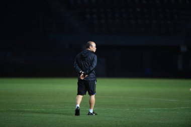 Buriram, Tayland - 3 Haziran 2019: Park Hang-seo turnuvası öncesi antrenman koçu King Cup 2019 'da Chang Arena, Tayland' da
