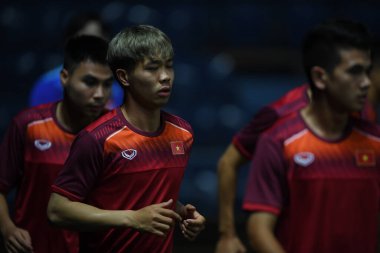 Buriram, Tayland - 3 Haziran 2019: Nguyn Cng Phng # 10 Vietnam oyuncusu turnuvanın King Cup 2019 'u öncesinde Chang Arena, Buriram, Tayland