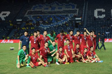 Buriram, Tayland - 8 Haziran 2019: Kings Cup final maçı sonrasında Buriram, Tayland 'da Curacao ile oynanan maçta Vietnam Oyuncuları