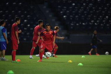 Buriram, Tayland - 3 Haziran 2019: Nguyn Trng Hong # 8 Vietnam oyuncusu 2019 turnuvası öncesinde Chang Arena, Buriram, Tayland