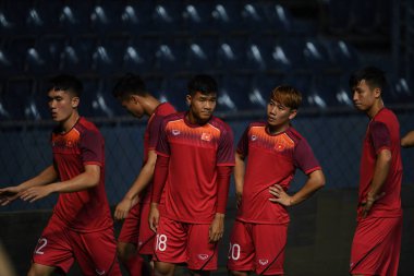 Buriram, Tayland - 3 Haziran 2019: Chang arena, Buriram, Tayland 'daki King Cup 2019 turnuvası öncesinde Vietnam' ın tanımlanamayan oyuncusu