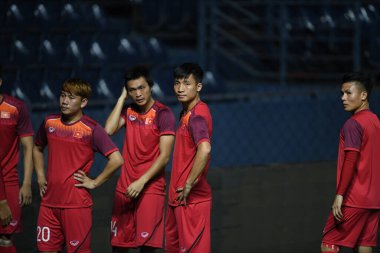 Buriram, Tayland - 3 Haziran 2019: Chang arena, Buriram, Tayland 'daki King Cup 2019 turnuvası öncesinde Vietnam' ın tanımlanamayan oyuncusu
