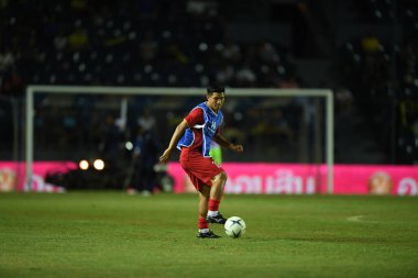 Buriram, Tayland - 8 Haziran 2019: Ha Duc Chinh # 18 Vietnam Futbolcusu Chang Arena, Buriram, Tayland 'da Curacao ile oynanan final maçında