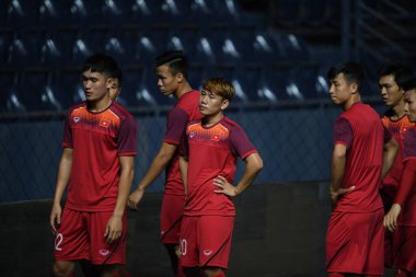 Buriram, Tayland - 3 Haziran 2019: Chang arena, Buriram, Tayland 'daki King Cup 2019 turnuvası öncesinde Vietnam' ın tanımlanamayan oyuncusu