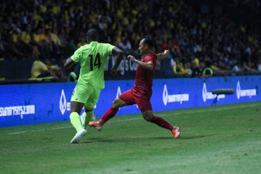 Buriram, Tayland - 8 Haziran 2019: Nguyn Trng Hong # 8 Vietnam Oyuncusu Kings Cup final maçı sırasında Chang Arena, Buriram, Tayland