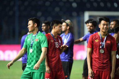Buriram, Tayland - 8 Haziran 2019: Kings Cup final maçı sonrasında Buriram, Tayland 'da Curacao ile oynanan maçta Vietnam Oyuncuları