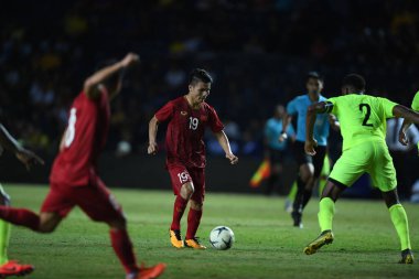 Buriram, Tayland - 8 Haziran 2019: Nguyn Quang Hi # 19 Kings Cup final karşılaşmasında Curacao 'ya karşı Chang Arena, Buriram, Tayland