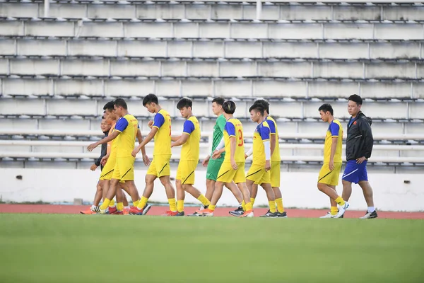 2019年6月6日 泰国布莱姆 在泰国布莱姆省体育场与库拉索队的比赛前 越南球员正在训练中 — 图库照片