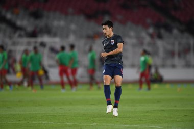 Jakarta, Endonezya - 10 Eylül 2019: Manuel Tom Bihr # 14 Tayland Oyuncusu 2020 Dünya Kupası elemeleri sırasında Endonezya 0-3 Tayland maçı sırasında Gelora Bung Karno Stadyumu, Endonezya