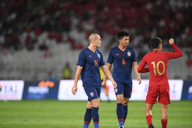 Jakarta, Endonezya - 10 Eylül 2019: Manuel Tom Bihr # 14 Tayland Oyuncusu 2020 Dünya Kupası elemeleri sırasında Endonezya 0-3 Tayland maçı sırasında Gelora Bung Karno Stadyumu, Endonezya