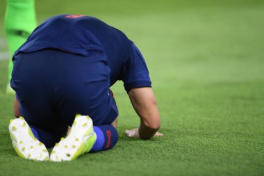 Jakarta, Endonezya - 10 Eylül 2019: Supachok Sarachart # 7 Tayland Futbolcusu 2020 Dünya Kupası elemeleri sırasında Endonezya 0-3 Tayland maçı sırasında Gelora Bung Karno Stadyumu, Endonezya