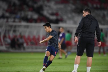 Jakarta, Endonezya - 10 Eylül 2019: Manuel Tom Bihr # 14 Tayland Oyuncusu 2020 Dünya Kupası elemeleri sırasında Endonezya 0-3 Tayland maçı sırasında Gelora Bung Karno Stadyumu, Endonezya