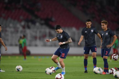 Jakarta, Endonezya - 10 Eylül 2019: Tristan Do # 19 Tayland Oyuncusu 2020 Dünya Kupası elemeleri sırasında Endonezya 0-3 Tayland maçı sırasında Gelora Bung Karno Stadyumu, Endonezya