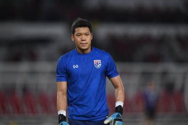 Jakarta, Endonezya - 10 Eylül 2019: Kawin hammasatjanan # 1 Tayland Futbolcusu 2020 Dünya Kupası elemeleri sırasında Endonezya 0-3 Tayland maçı sırasında Gelora Bung Karno Stadyumu, Endonezya