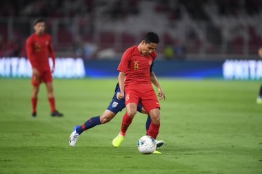 Jakarta, Endonezya - 10 Eylül 2019: Evan Dimas Darmono # 8 Endonezya Oyuncusu 2020 Dünya Kupası elemeleri sırasında Endonezya 0-3 Tayland maçı sırasında Gelora Bung Karno Stadyumu 'nda