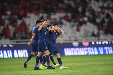 Jakarta, Endonezya - 10 Eylül 2019: Supachok Sarachart # 7 Tayland Futbolcusu 2020 Dünya Kupası elemeleri sırasında Endonezya 0-3 Tayland maçı sırasında Gelora Bung Karno Stadyumu, Endonezya
