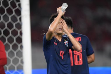 Jakarta, Endonezya - 10 Eylül 2019: Manuel Tom Bihr # 14 Tayland Oyuncusu 2020 Dünya Kupası elemeleri sırasında Endonezya 0-3 Tayland maçı sırasında Gelora Bung Karno Stadyumu, Endonezya