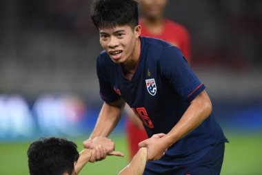 Jakarta, Endonezya - 10 Eylül 2019: Ekanit Panya # 18 Tayland Oyuncusu, Endonezya 'nın Gelora Bung Karno Stadyumu' nda oynanan 2020 Dünya Kupası eleme karşılaşmasında