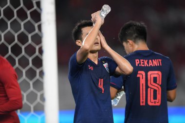 Jakarta, Endonezya - 10 Eylül 2019: Manuel Tom Bihr # 14 Tayland Oyuncusu 2020 Dünya Kupası elemeleri sırasında Endonezya 0-3 Tayland maçı sırasında Gelora Bung Karno Stadyumu, Endonezya