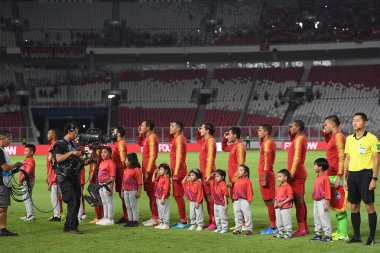 Jakarta, Endonezya - 10 Eylül 2019: Endonezya 'nın Gelora Bung Karno Stadyumu' nda oynanan 2020 Dünya Kupası eleme karşılaşmasında Endonezya Oyuncuları