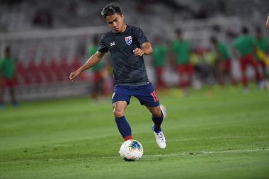 Jakarta, Endonezya - 10 Ekim 2019: Chanathip Songkrasin # 10 Tayland Oyuncusu 2020 Dünya Kupası elemeleri sırasında Endonezya 0-3 Tayland 'da Gelora Bung Karno Stadyumu, Endonezya
