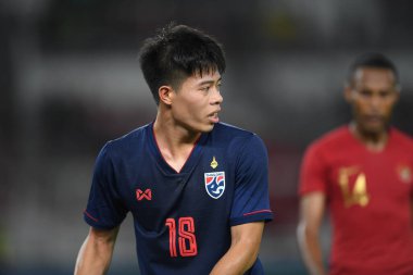 Jakarta, Endonezya - 10 Eylül 2019: Ekanit Panya # 18 Tayland Oyuncusu, Endonezya 'nın Gelora Bung Karno Stadyumu' nda oynanan 2020 Dünya Kupası eleme karşılaşmasında