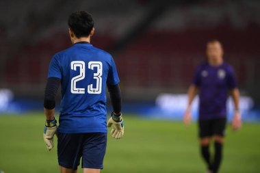 Jakarta, Endonezya - 10 Eylül 2019: Siwarak Tedsungnoen # 23 Tayland Oyuncusu 2020 Dünya Kupası elemeleri sırasında Endonezya 0-3 Tayland maçı sırasında Gelora Bung Karno Stadyumu, Endonezya