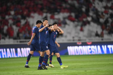 Jakarta, Endonezya - 10 Eylül 2019: Supachok Sarachart # 7 Tayland Futbolcusu 2020 Dünya Kupası elemeleri sırasında Endonezya 0-3 Tayland maçı sırasında Gelora Bung Karno Stadyumu, Endonezya