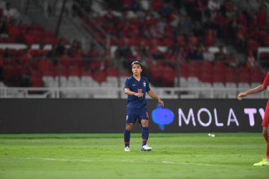 Jakarta, Endonezya - 10 Ekim 2019: Chanathip Songkrasin # 10 Tayland Oyuncusu 2020 Dünya Kupası elemeleri sırasında Endonezya 0-3 Tayland 'da Gelora Bung Karno Stadyumu, Endonezya