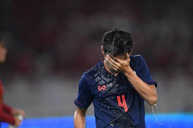 Jakarta, Endonezya - 10 Eylül 2019: Manuel Tom Bihr # 14 Tayland Oyuncusu 2020 Dünya Kupası elemeleri sırasında Endonezya 0-3 Tayland maçı sırasında Gelora Bung Karno Stadyumu, Endonezya