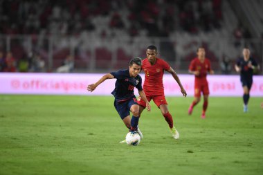 Jakarta, Endonezya - 10 Ekim 2019: Chanathip Songkrasin # 10 Tayland Oyuncusu 2020 Dünya Kupası elemeleri sırasında Endonezya 0-3 Tayland 'da Gelora Bung Karno Stadyumu, Endonezya