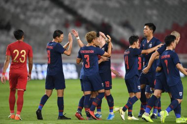 Cakarta, Endonezya - Sep 10, 2019: Dünya Kupası elemeleri sırasında Endonezya 'nın Gelora Bung Karno Stadyumu' nda oynanan Dünya Kupası eleme maçında gol atan oyuncular