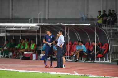 Pathumthani Thailand 5 sep 2019: Thammasat Stadyumu 'nda Vietnam' a karşı 2022 Dünya Kupası elemeleri sırasında Tayland 'da oynayan Supachai jaidet oyuncusu 