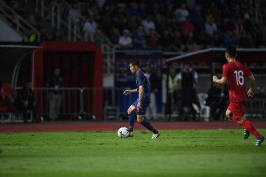 Pathumthani Thailand 5 Eylül 2019: Tayland 'ın Thammasat Stadyumu' nda 2022 Dünya Kupası elemeleri sırasında Sarach yooyen Tayland futbolcusu