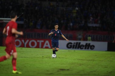 Pathumthani Thailand 5 Eylül 2019: Thammasat Stadyumu 'ndaki Vietnam maçında 2022 Dünya Kupası elemeleri sırasında Pansa hemviboon # 6 Tayland futbolcusu 