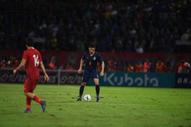 Pathumthani Thailand 5 Eylül 2019: Thammasat Stadyumu 'ndaki Vietnam maçında 2022 Dünya Kupası elemeleri sırasında Pansa hemviboon # 6 Tayland futbolcusu 