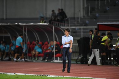 Pathumthani Tayland 5 Eylül 2019: Akira nishino dünya kupası elemeleri sırasında Thammasat Stadyumu 'nda Vietnam' a karşı oynandı. 