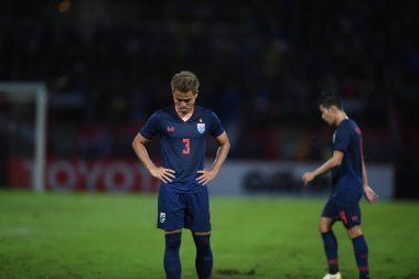 Pathumthani Tayland 5 Eylül 2019: Thammasat Stadyumu 'nda Vietnam' a karşı oynanan 2022 Dünya Kupası elemeleri sırasında Tayland 3 numaralı Theerathon Boonmatan 