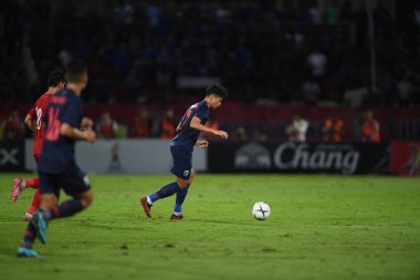 Pathumthani Thailand 5 Eylül 2019: Thammasat Stadyumu 'nda oynanan 2022 Dünya Kupası elemeleri sırasında Tanaboon Kesarat # 17 Tayland Oyuncusu 